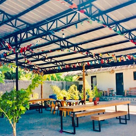 The Hangover Hostel Moalboal Bagian luar foto