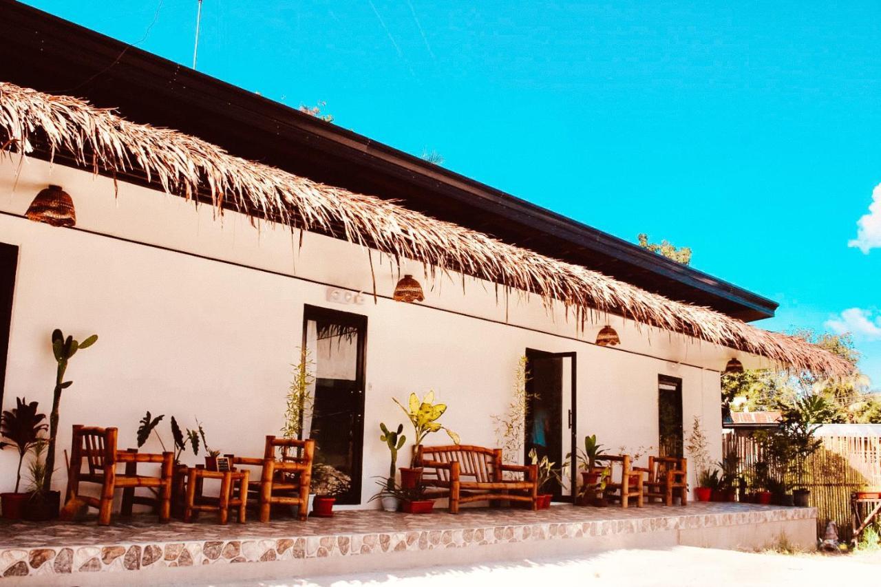 The Hangover Hostel Moalboal Bagian luar foto