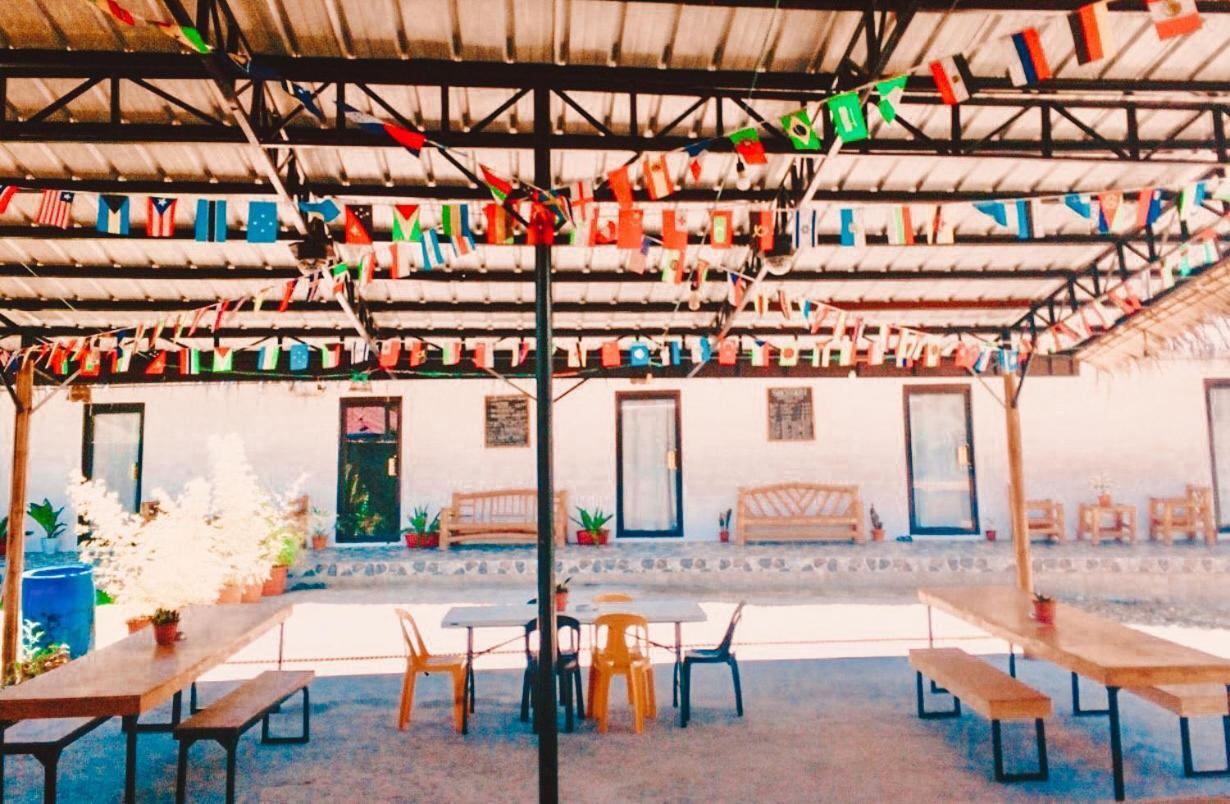 The Hangover Hostel Moalboal Bagian luar foto